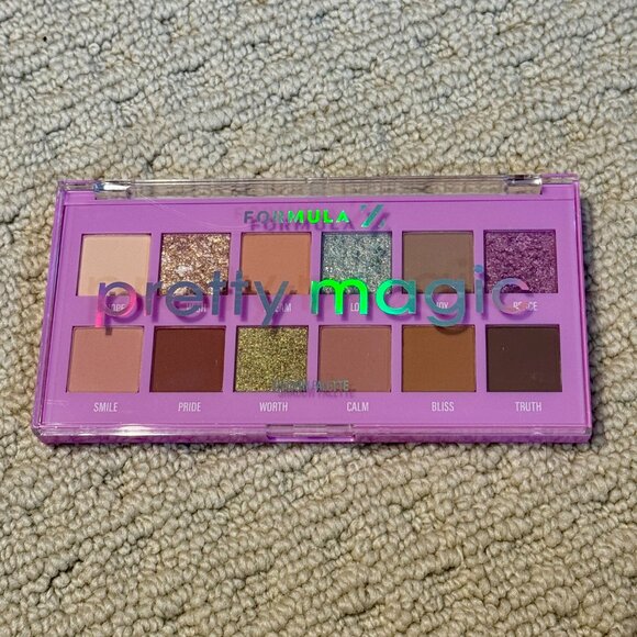 New Formula Z Pretty Magic Eyeshadow palette - Picture 2 of 2